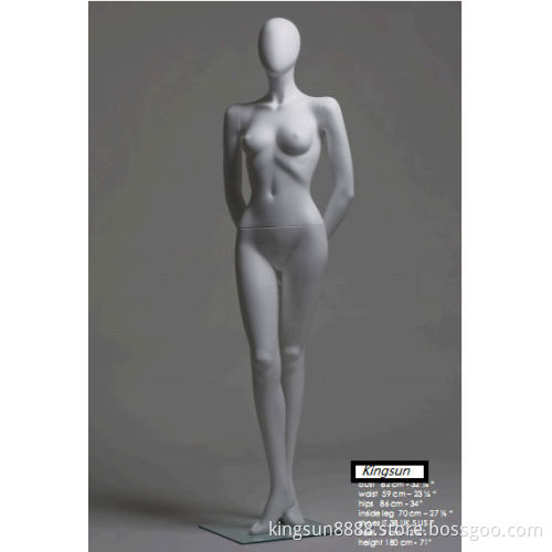 fashion dispalying lady mannequin